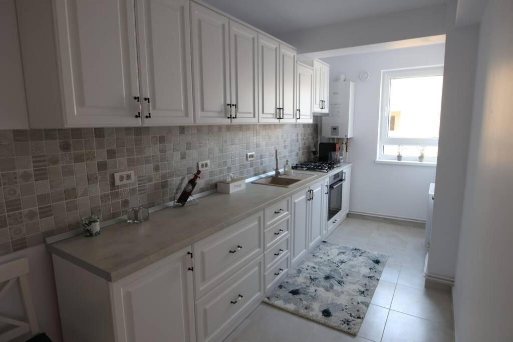 White Apartment Gura Humorului, Bucovina, Voronet Eksteriør bilde