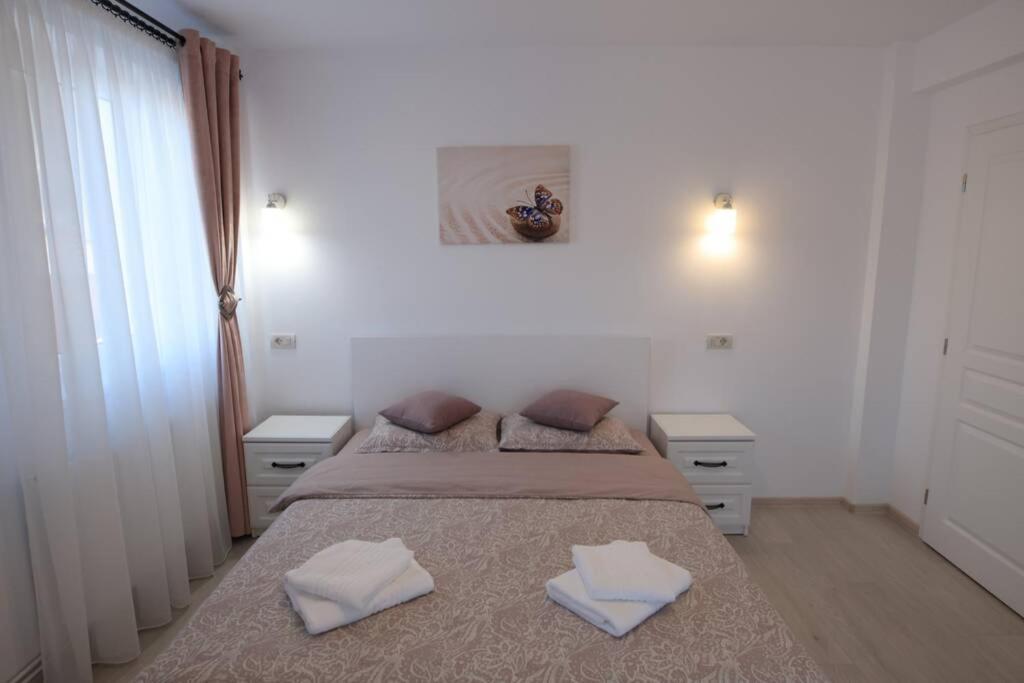 White Apartment Gura Humorului, Bucovina, Voronet Eksteriør bilde