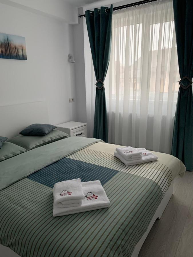 White Apartment Gura Humorului, Bucovina, Voronet Eksteriør bilde