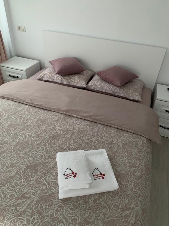 White Apartment Gura Humorului, Bucovina, Voronet Eksteriør bilde